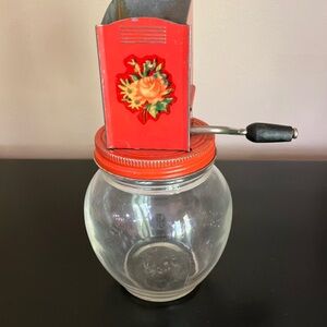 Vintage Hand Crank Nut/Spice/Garden Herb Grinder